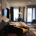 Harmonica Apartment - Trynitarska 6 Street
